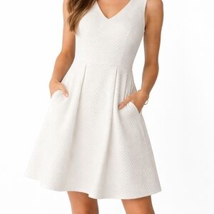 Elegant White Sleeveless Dress